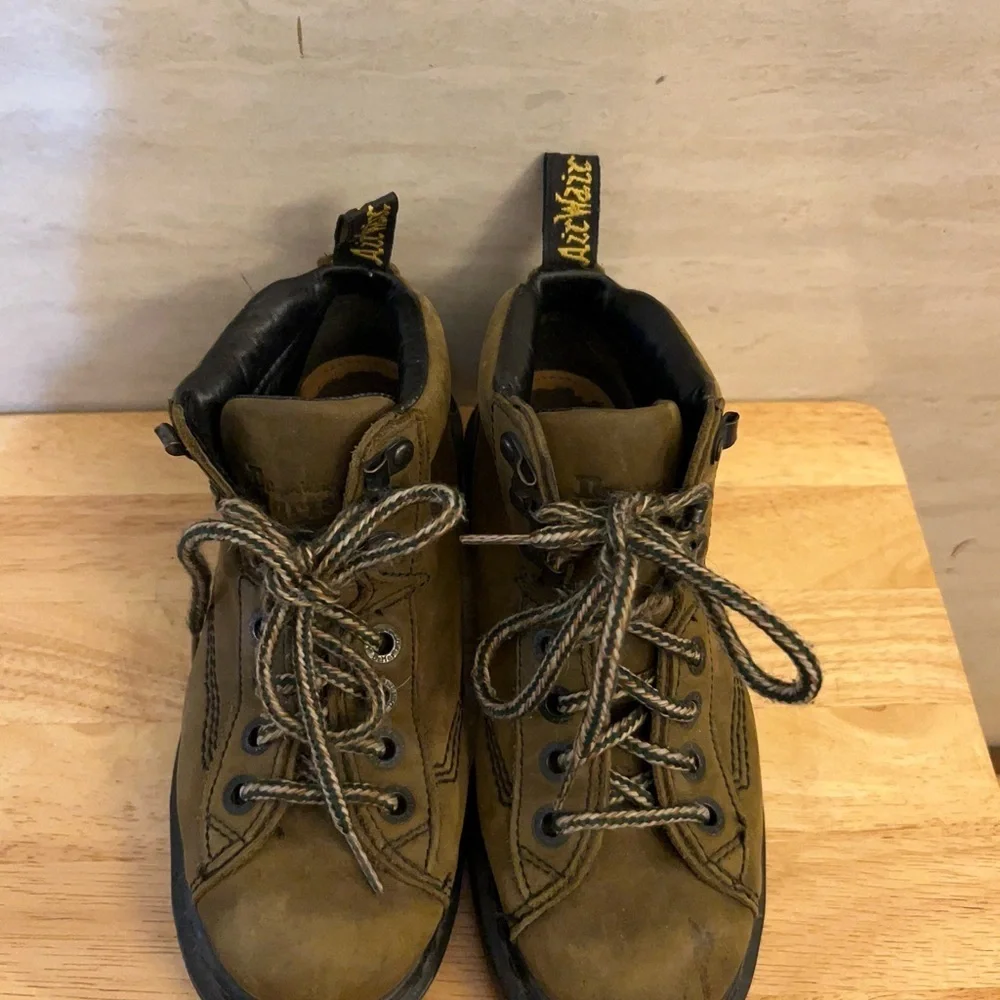 Vintage Dr. Martens Youth 8287 AirWair Lace-Up Boots